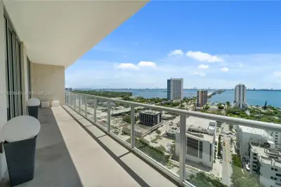 3470 E Coast Ave #H2210, Miami: photo 1 of 27