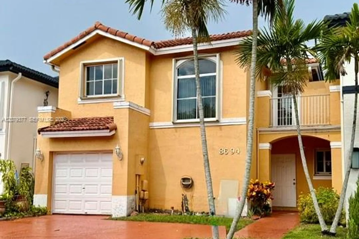 8694 SW 159th Path, Miami: photo 1 of 3