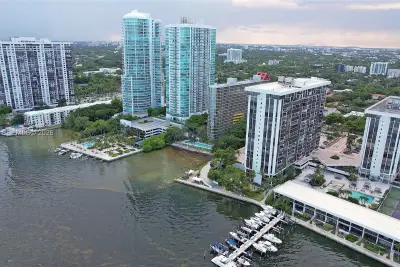 1925 Brickell Ave #1501D, Miami: photo 1 of 40