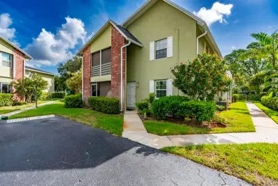 12096 Alternate A1A #F3, Palm Beach Gardens: photo 1 of 50