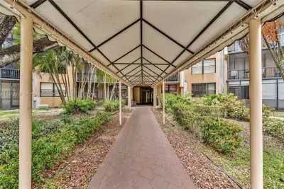 3800 N Hills Dr #312, Hollywood: photo 1 of 52
