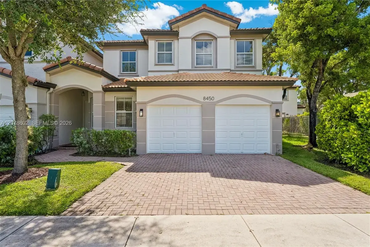 8450 NW 113th Passage, Doral: photo 1 of 31