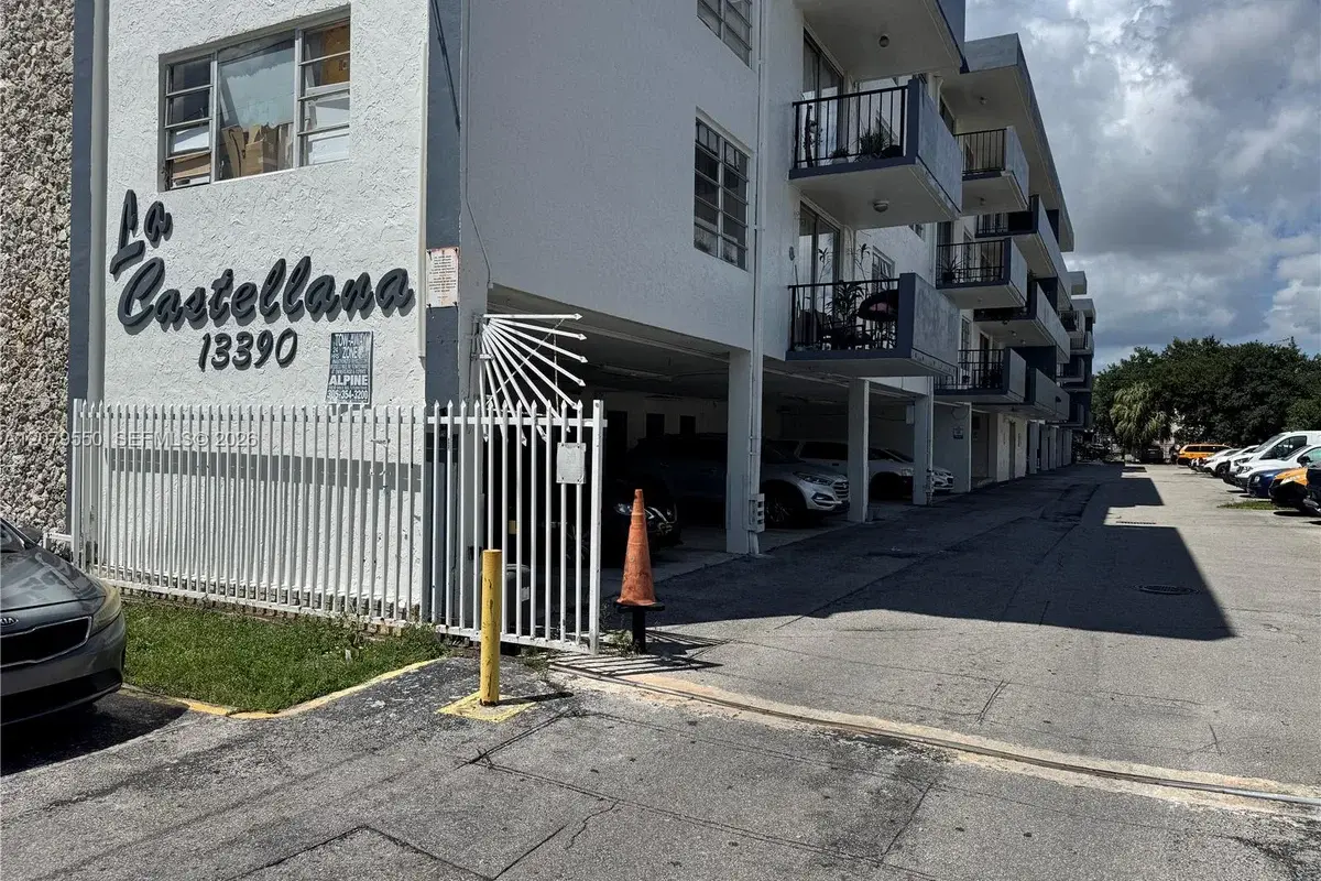 13390 NE 7th Ave #214, North Miami: photo 1 of 16