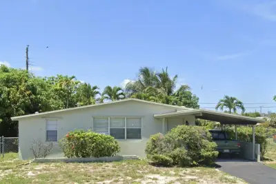 721 NE 58th St, Oakland Park: photo 1 of 1