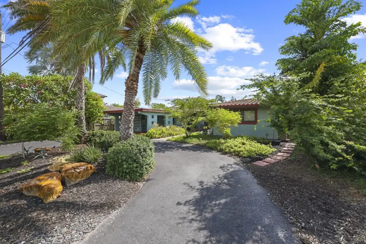 2332 NE 17th Ter, Wilton Manors: photo 1 of 45