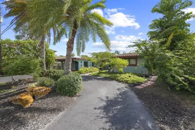 2332 NE 17th Ter, Wilton Manors: photo 1 of 45