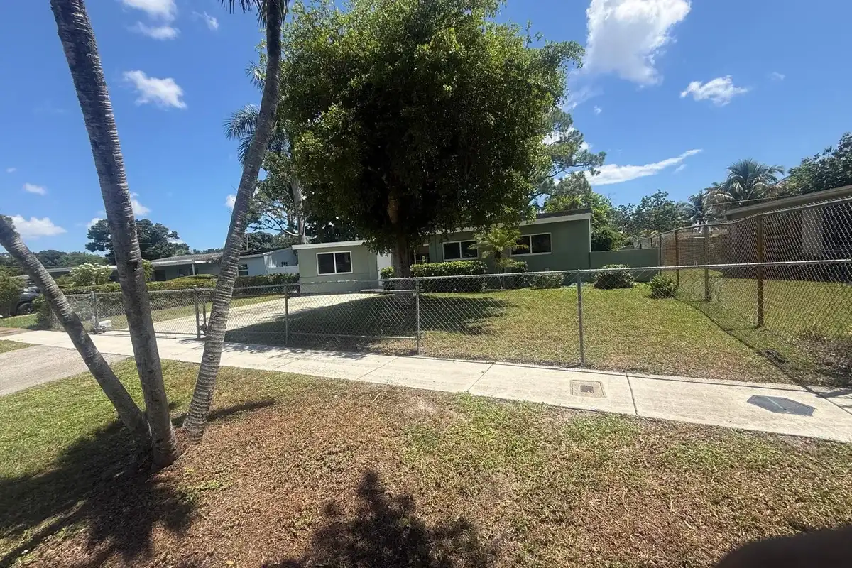 630 E Dayton Cir, Fort Lauderdale: photo 1 of 22