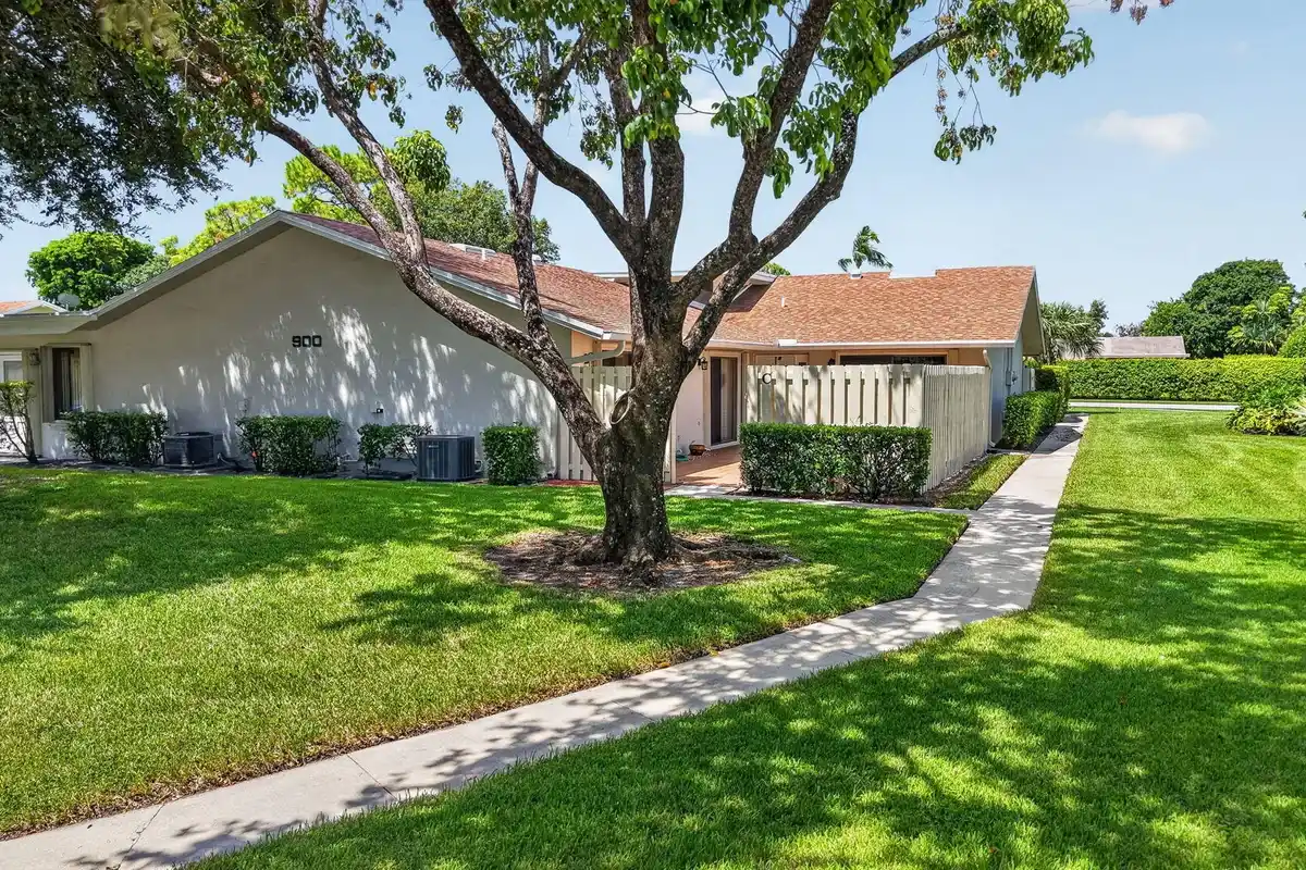 900 NW 30th Ave #C, Delray Beach: photo 1 of 30