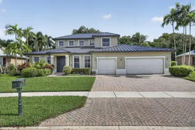 9479 Sedgewood Dr, Lake Worth: photo 1 of 56