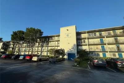 301 SW 135th Ave #402C, Pembroke Pines: photo 1 of 20