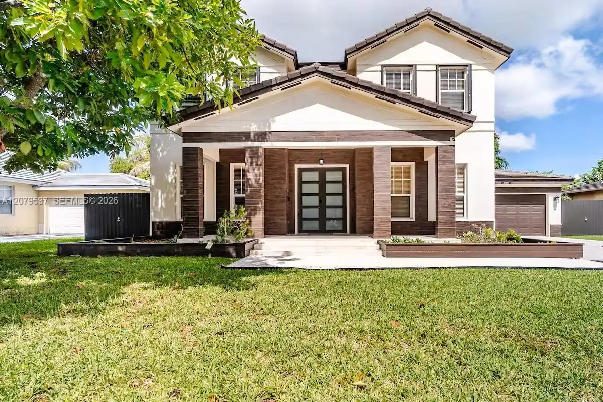 20172 SW 128th Ct, Miami: photo 1 of 32