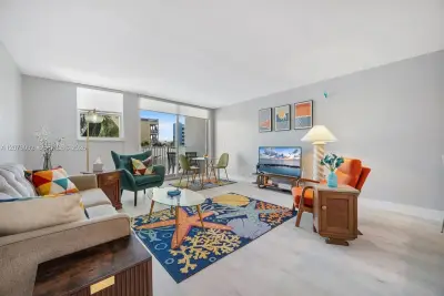 211 S Ocean Dr #302, Hollywood: photo 1 of 28