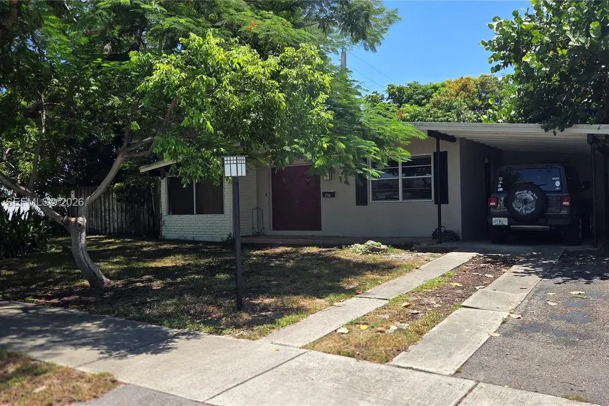 298 NE 46th St, Deerfield Beach: photo 1 of 30