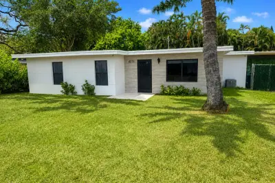 4919 SW 28th Ave, Fort Lauderdale: photo 1 of 24