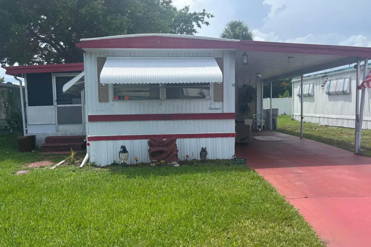 13 Havenwood Dr, Pompano Beach: photo 1 of 25