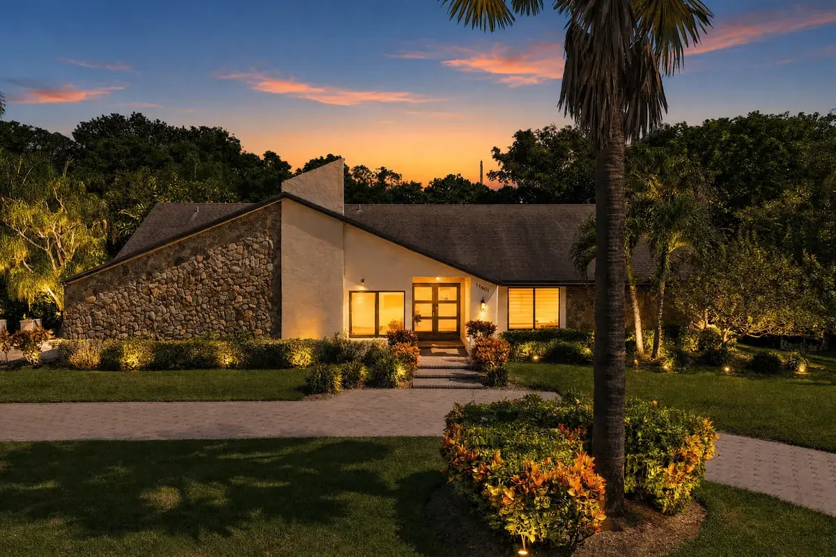 11601 SW 21st Ct, Davie: photo 1 of 81