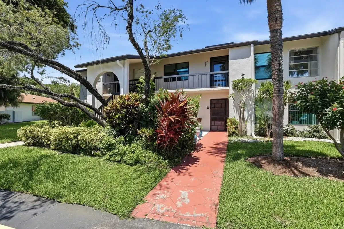 5710 Princess Palm Ct #B, Delray Beach: photo 1 of 38