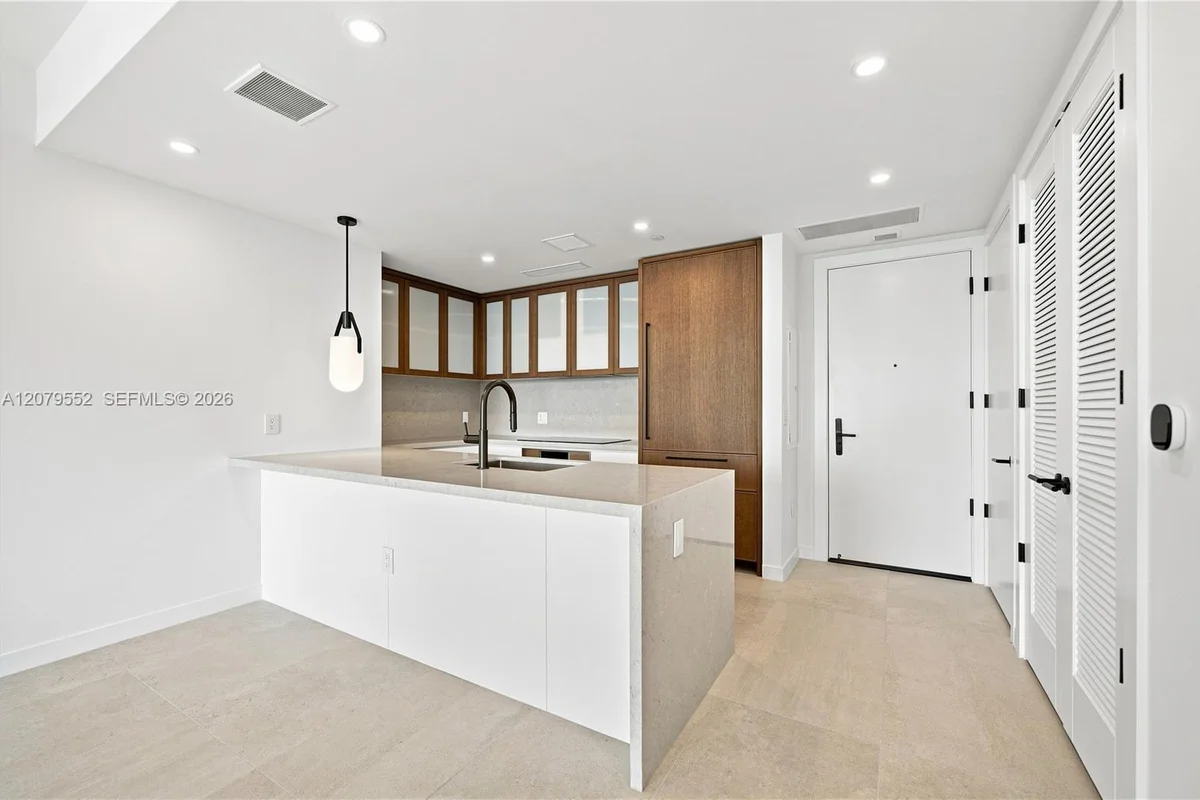 2200 Brickell Ave #413, Miami: photo 1 of 30