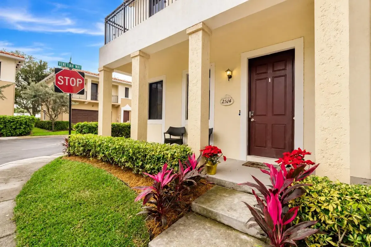 2514 Venetian Ct, Boynton Beach: photo 1 of 31