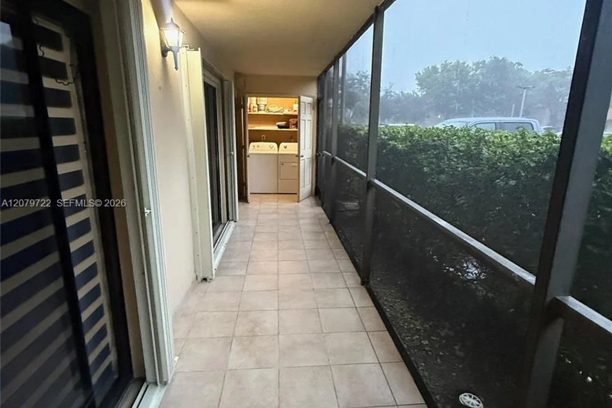 8415 SW 107th Ave #119W, Miami: photo 1 of 17