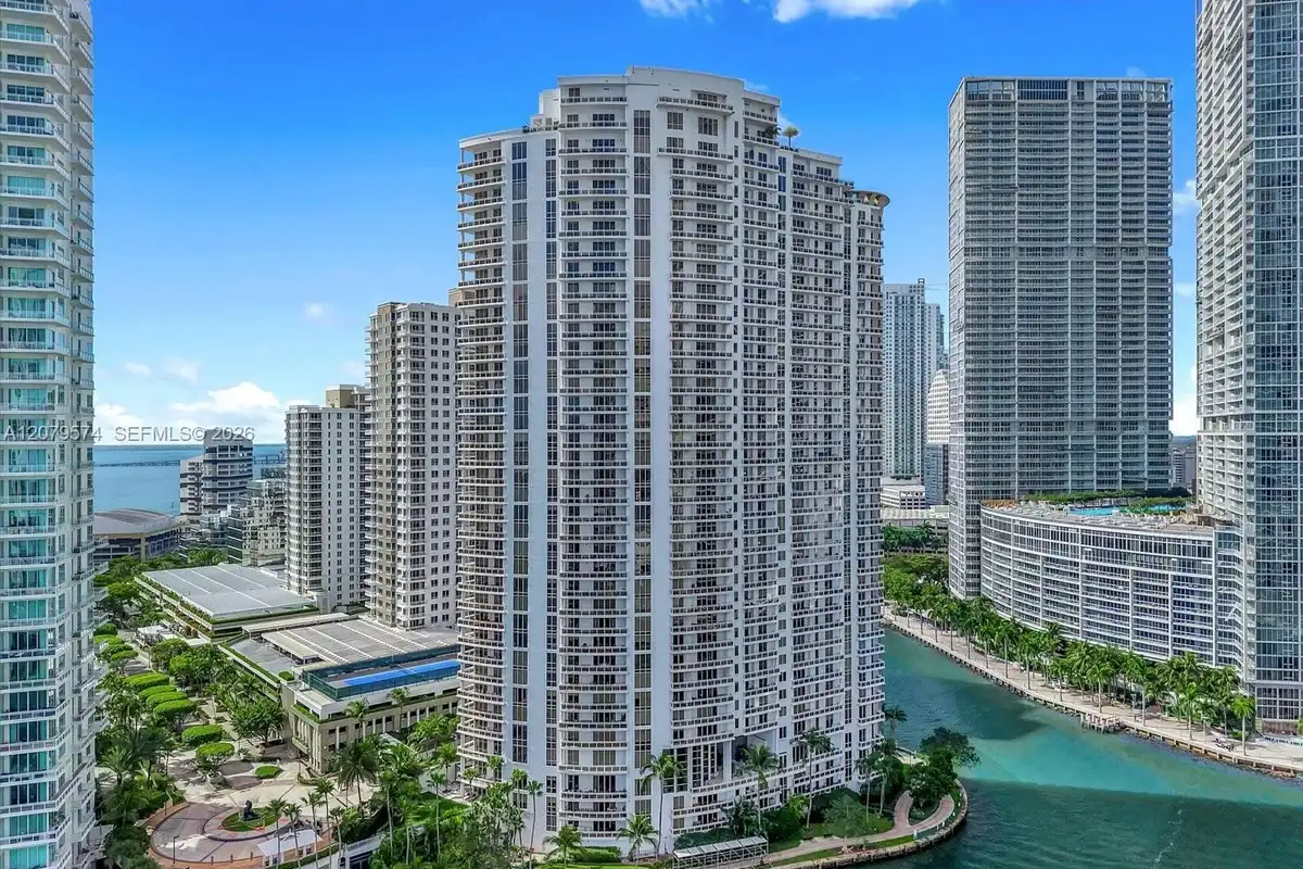 901 Brickell Key Blvd #609, Miami: photo 1 of 37