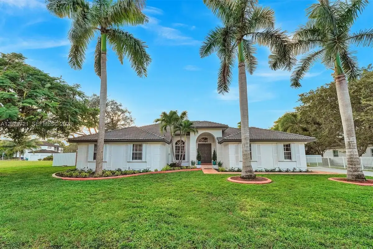18440 SW 77th Ct, Cutler Bay: photo 1 of 75