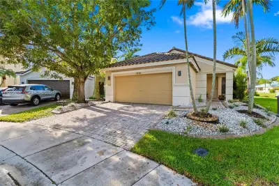 1416 Canary Island Dr, Weston: photo 1 of 45