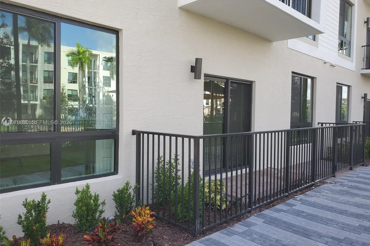 8301 NW 41st St #B-110, Doral: photo 1 of 34