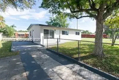 916 SW 24th Ave, Fort Lauderdale: photo 1 of 8