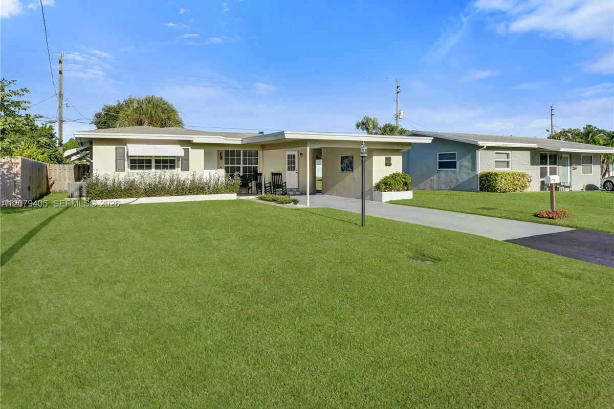 4681 NE 2nd Ave, Oakland Park: photo 1 of 25