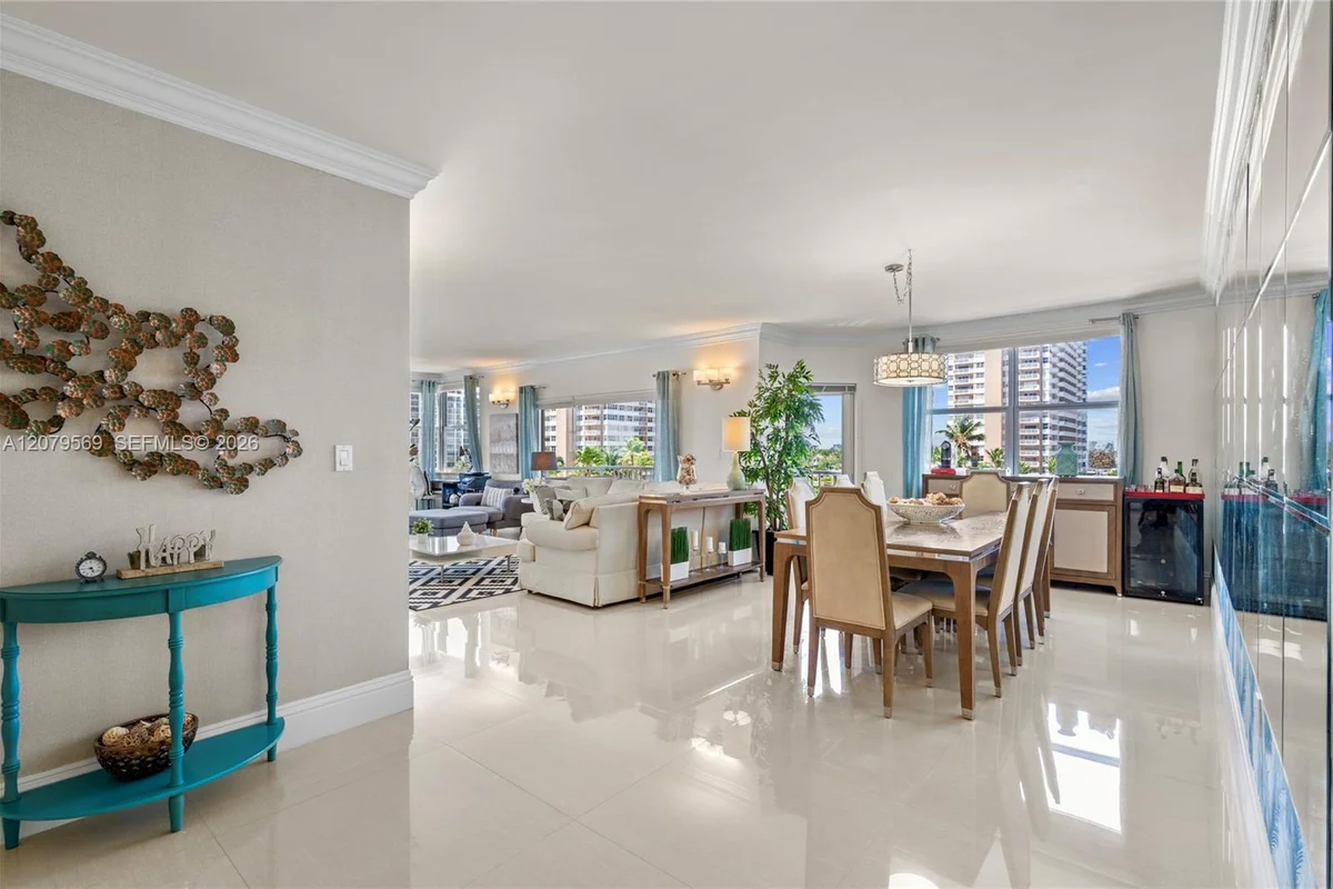 1950 S Ocean Dr #4E, Hallandale Beach: photo 1 of 24