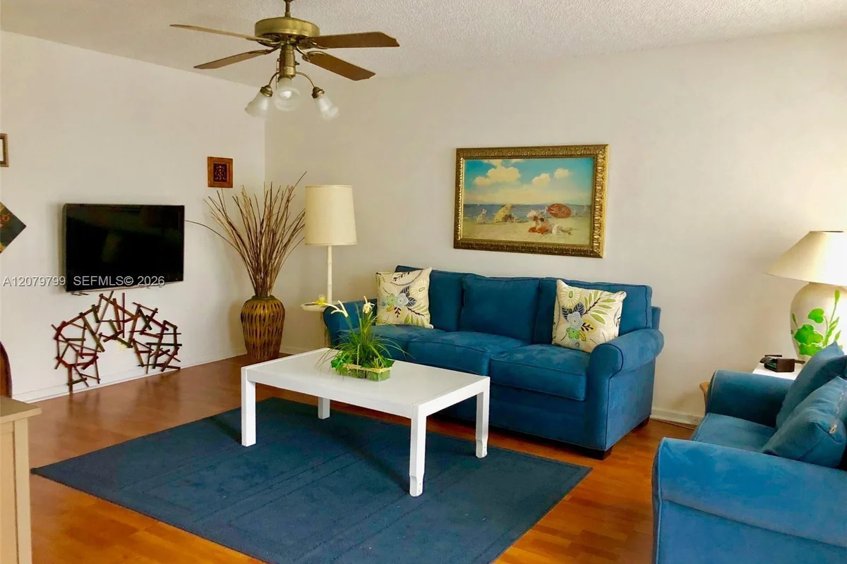 300 SW 134th Way #405E, Pembroke Pines: photo 1 of 22