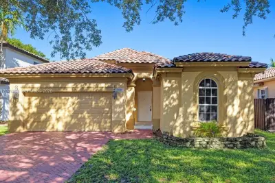 5040 SW 139th Ter, Miramar: photo 1 of 31