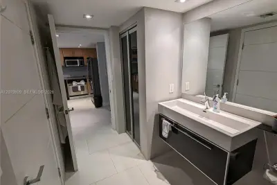 2101 Brickell Ave #1104, Miami: photo 1 of 25