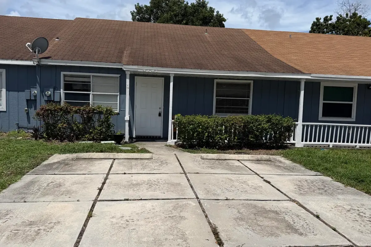 4741 NW 3rd Ter, Deerfield Beach: photo 1 of 17