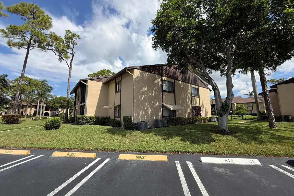 418 Pine Glen Ln #C-2, Greenacres: photo 1 of 49