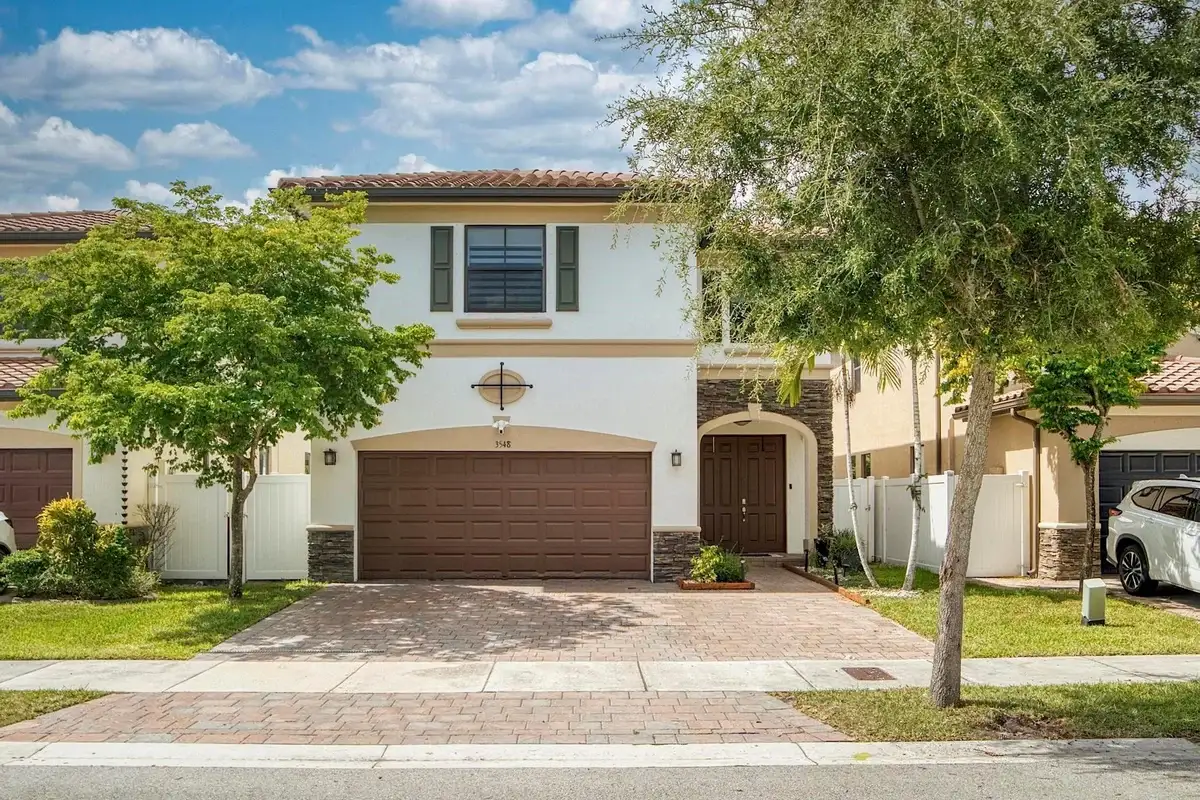 3548 W 88th St, Hialeah: photo 1 of 53