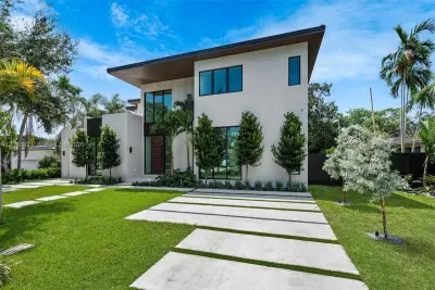970 NE 92nd St, Miami Shores: photo 1 of 101
