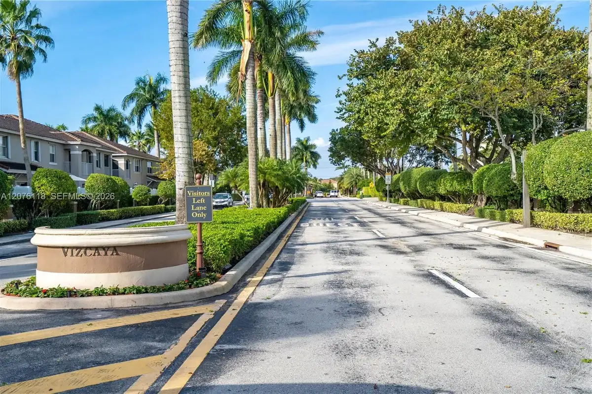 12602 SW 54th St, Miramar: photo 1 of 48