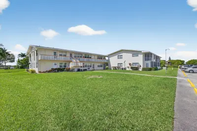 43 Easthampton B, West Palm Beach: photo 1 of 16