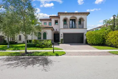 11650 Horizon Rd, Parkland: photo 1 of 50
