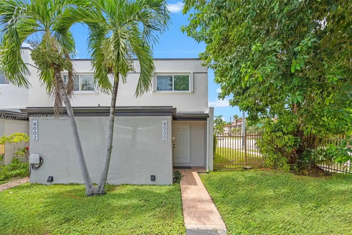 8000 SW 151st Ct #614, Miami: photo 1 of 29