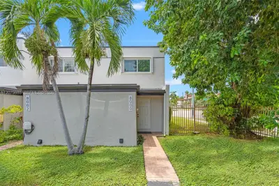 8000 SW 151st Ct #614, Miami: photo 1 of 29