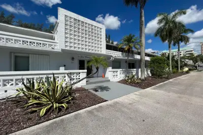 209 SE 6th St #4, Boynton Beach: photo 1 of 26