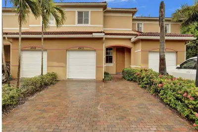 4972 SW 30th Ter, Fort Lauderdale: photo 1 of 3