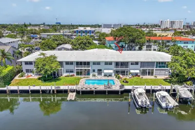 2820 NE 30th St #9, Fort Lauderdale: photo 1 of 32