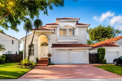 10916 NW 58th Ter, Doral: photo 1 of 41
