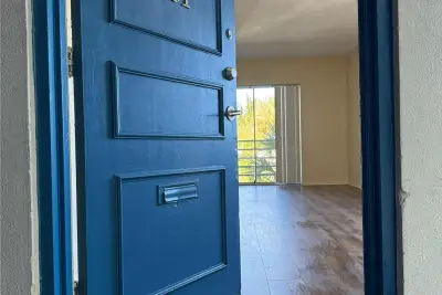 1407 NE 56th St #201, Fort Lauderdale: photo 1 of 22