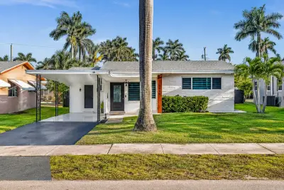 1515 Arthur St, Hollywood: photo 1 of 36