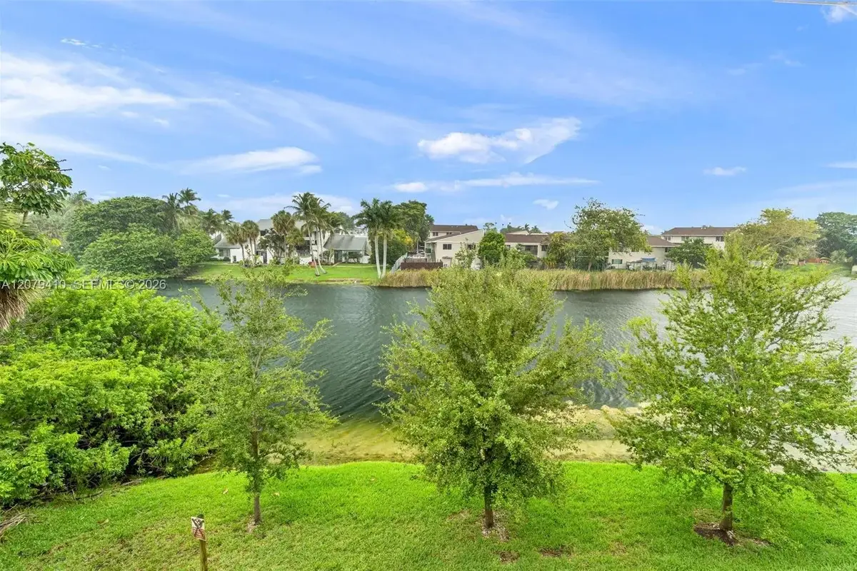 15470 SW 82nd Ln #332, Miami: photo 1 of 52